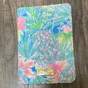 Lilly Pulitzer Vibrant Tropical Passport Holder